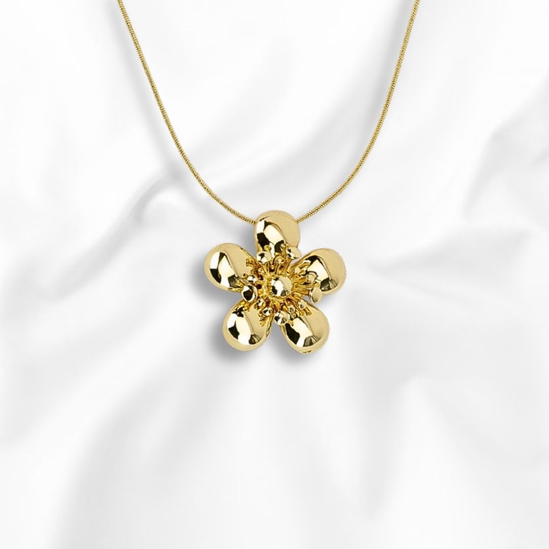 Cadena y Dije con Diseño de Flor Grande  Medida 45cm de Largo